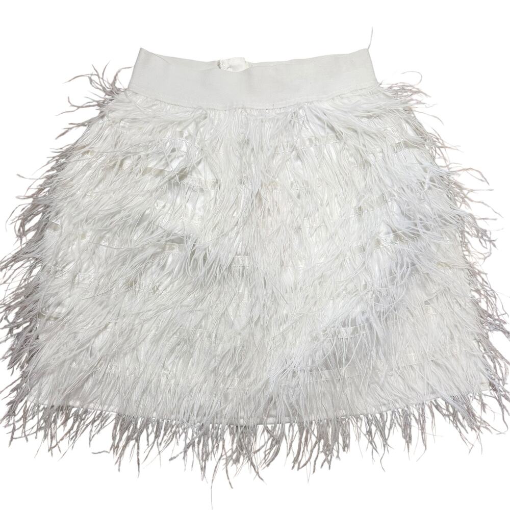 NWT Missguided White Feather Mini Skirt Size 6 - Bridal & Bachelorette